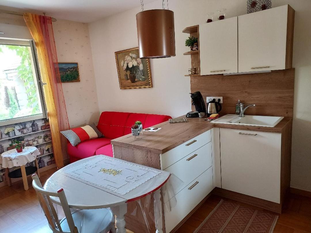 A 5 Min De Beaune, Logement Tout Confort Au Calme Combertault Exterior foto